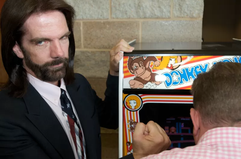比利·米切爾（Billy Mitchell）贏得了237,000美元的誹謗訴訟